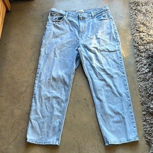 Abercrombie & Fitch The Ankle Straight Ultra High Rise